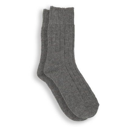 Ladies Wool Blend Cable Knit Crew Socks